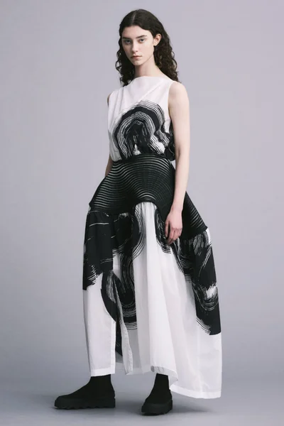 Look 4